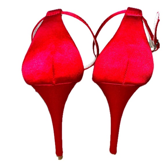 Blue by Betsey Johnson Sarah Elegant Red Satin Stiletto Heels, size 10M - Picture 8 of 14
